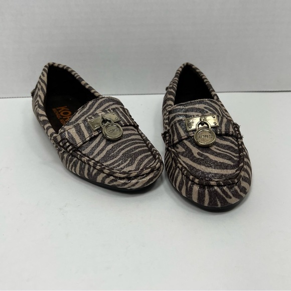 NWT Michael Kors Girls Metallic ZOEY Animal Print Loafers Zebra Giraffe Sz 13Y - Picture 2 of 12